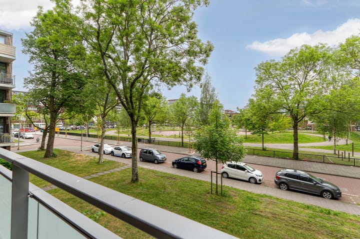 Appartement te koop: Wilhelmina Druckerstraat 32, Amsterdam