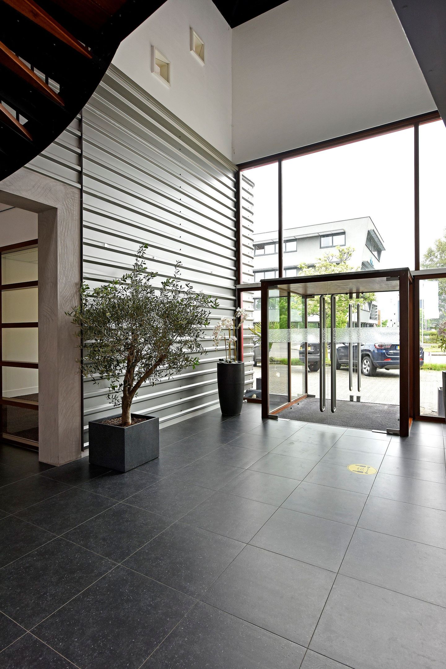 View photo 4 of Newtonstraat 3