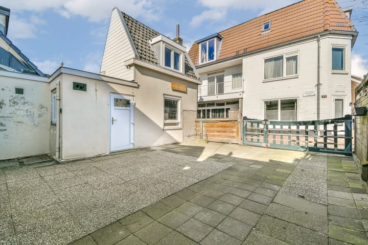 Vrijstaande woning te koop: Diaconiehuisstraat 12, Zandvoort