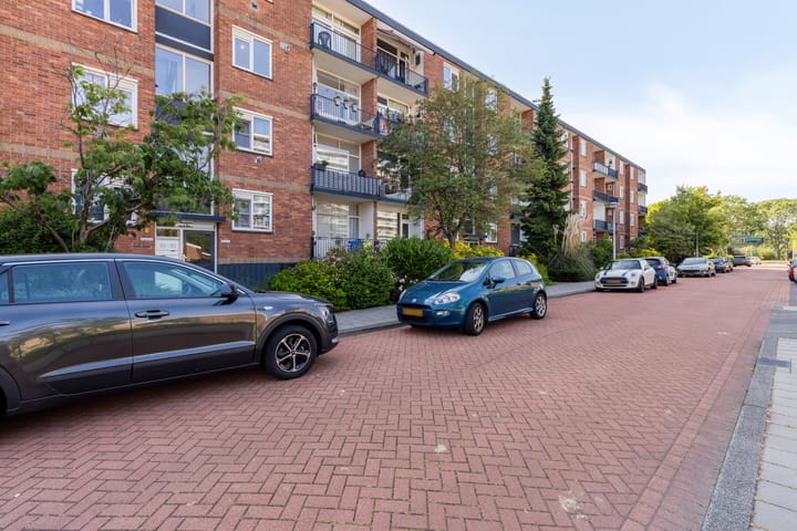 Photo 4 of Heyermansstraat 3-B