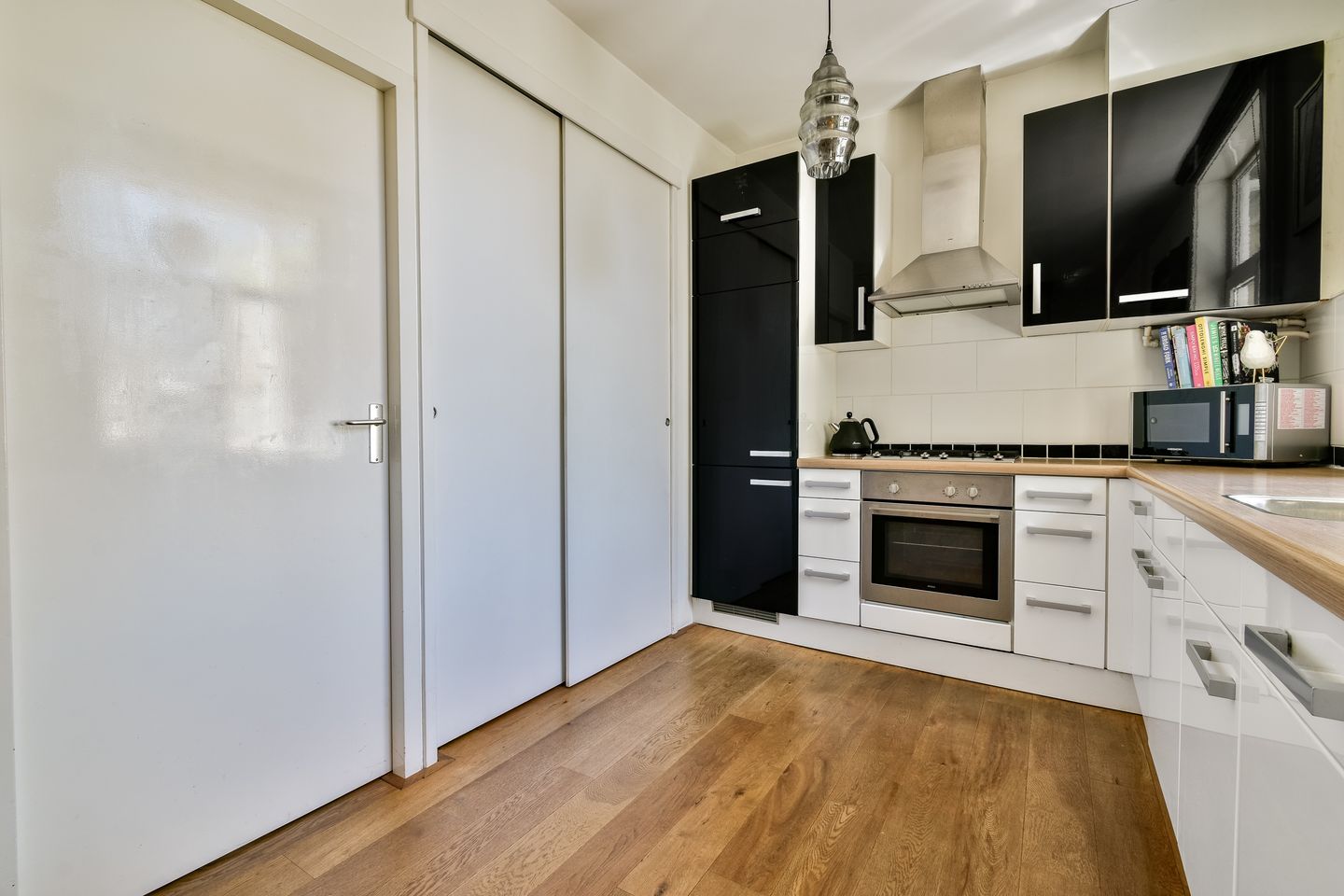 Photo 10 of Groen van Prinstererstraat 3-2