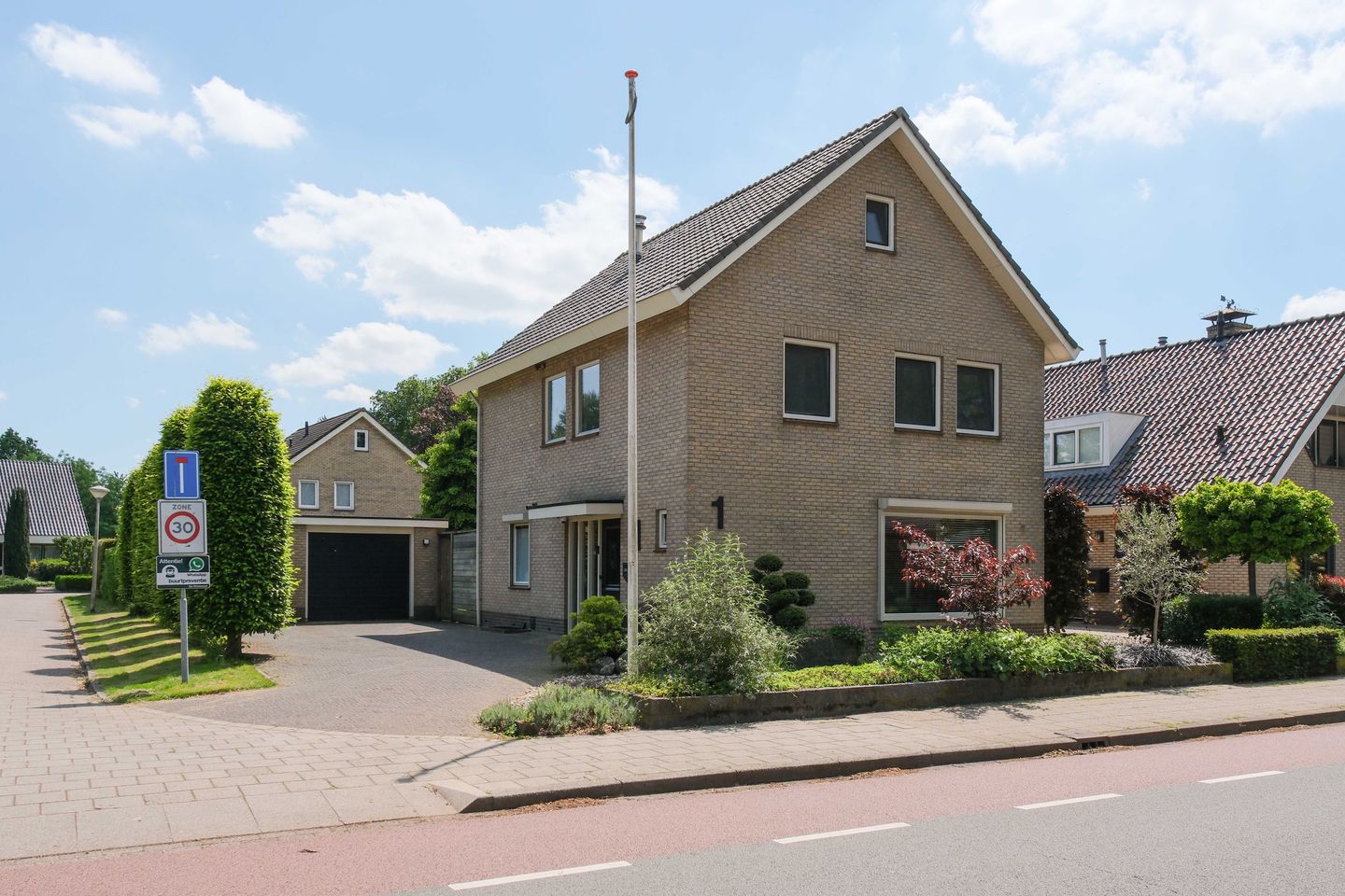 Foto 1 van De Merel 1