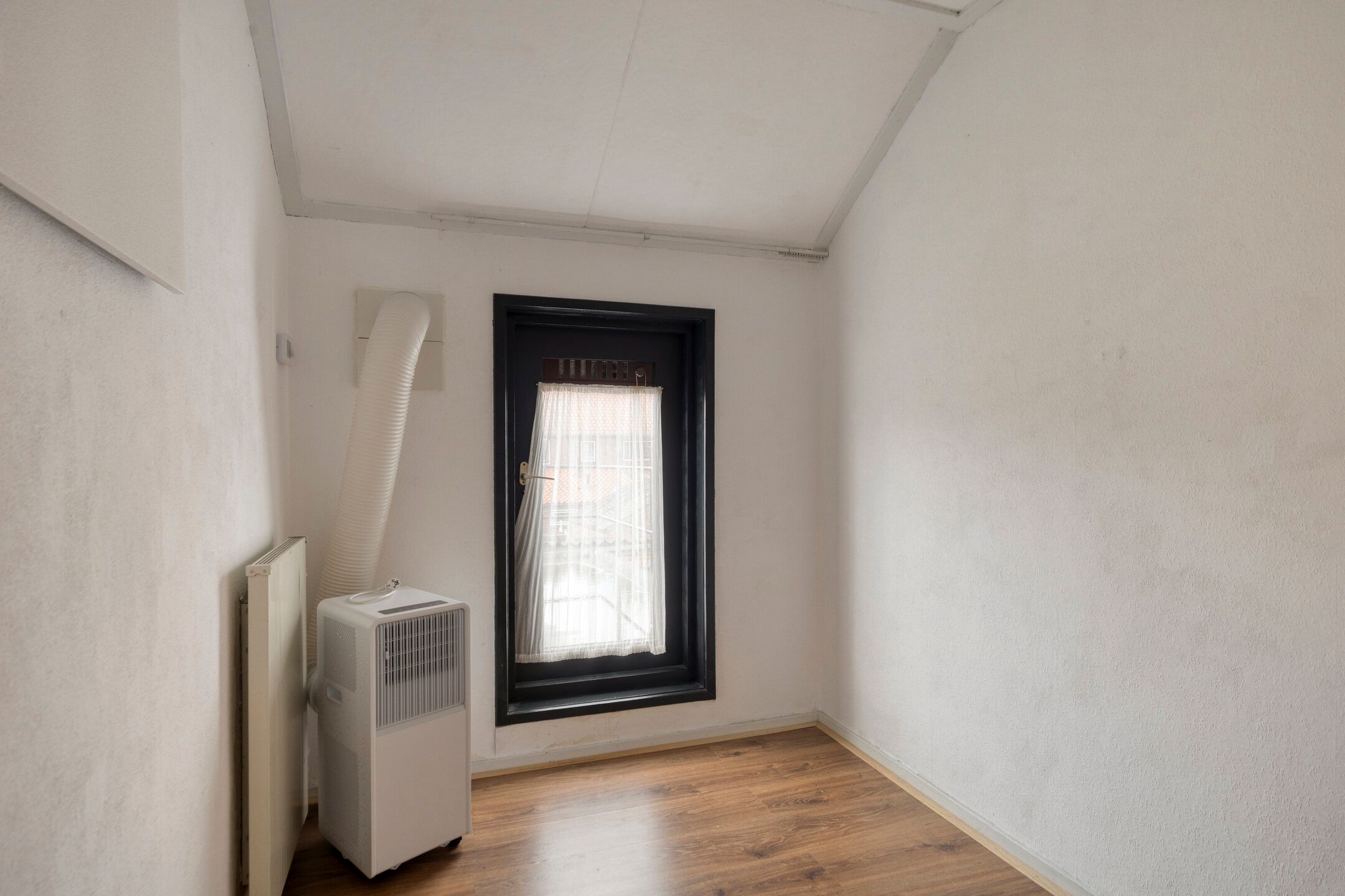Photo 15 of Rozenstraat 73