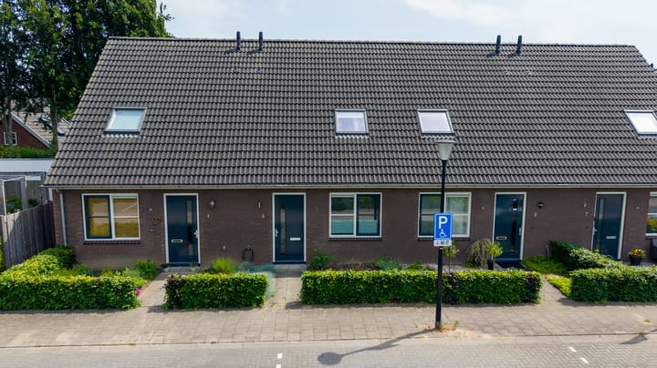 Tussenwoning te huur: Slink 3, Azewijn