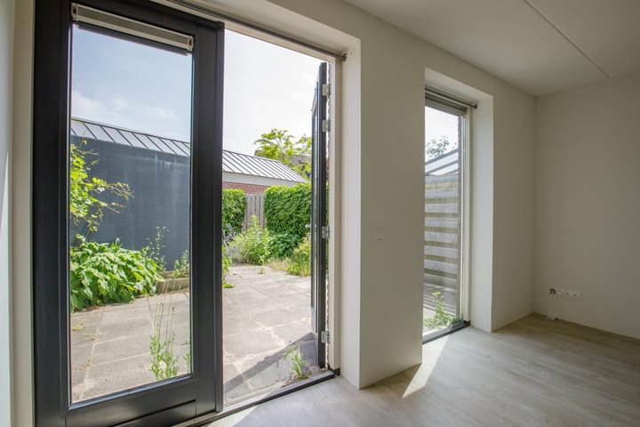 Tussenwoning te huur: Slink 3, Azewijn