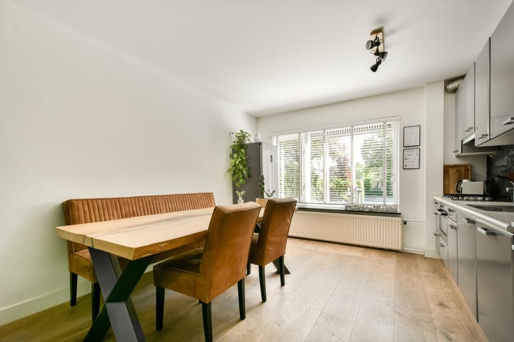 Tussenwoning te koop: bunt 12, Huizen