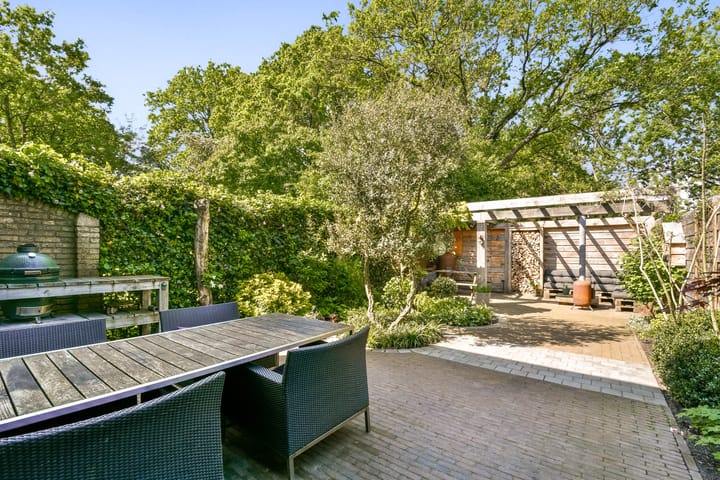 Tussenwoning te koop: bunt 12, Huizen