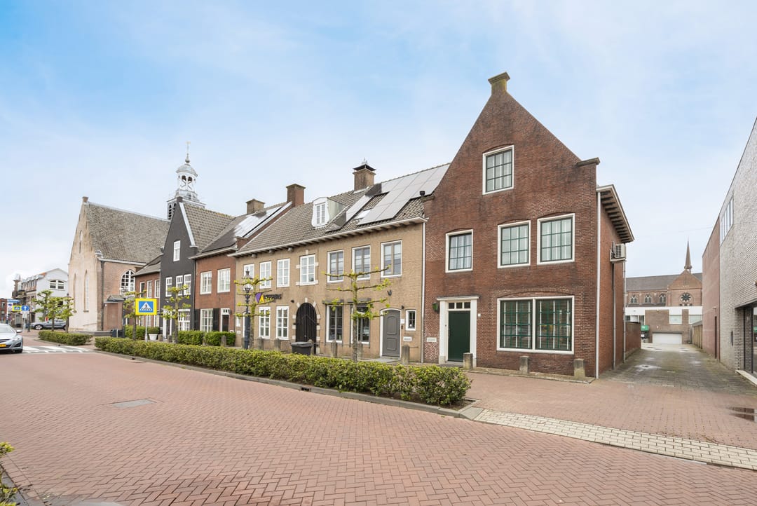 Photo 43 of Van Bergenplein 13