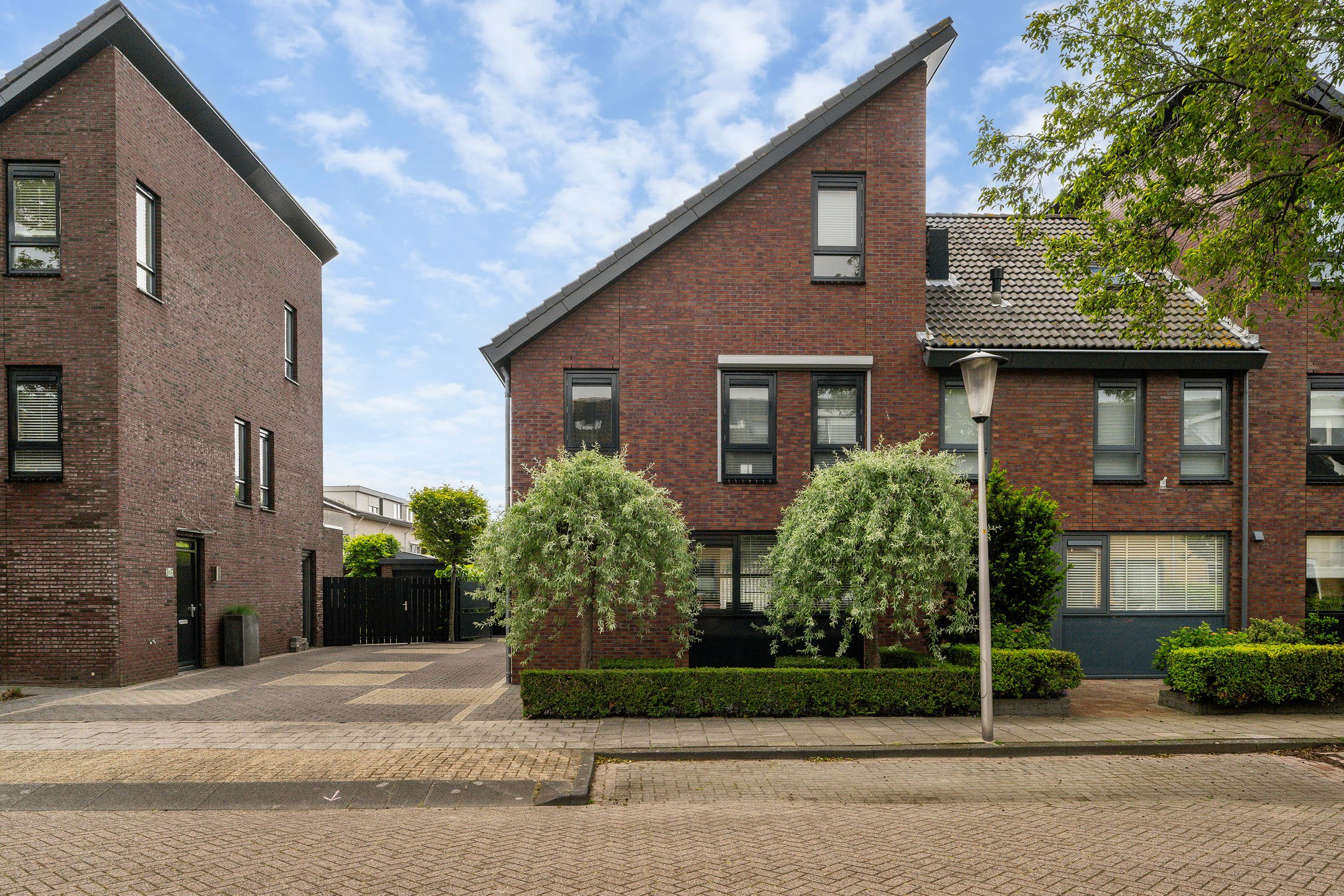 Valkenierstraat 22