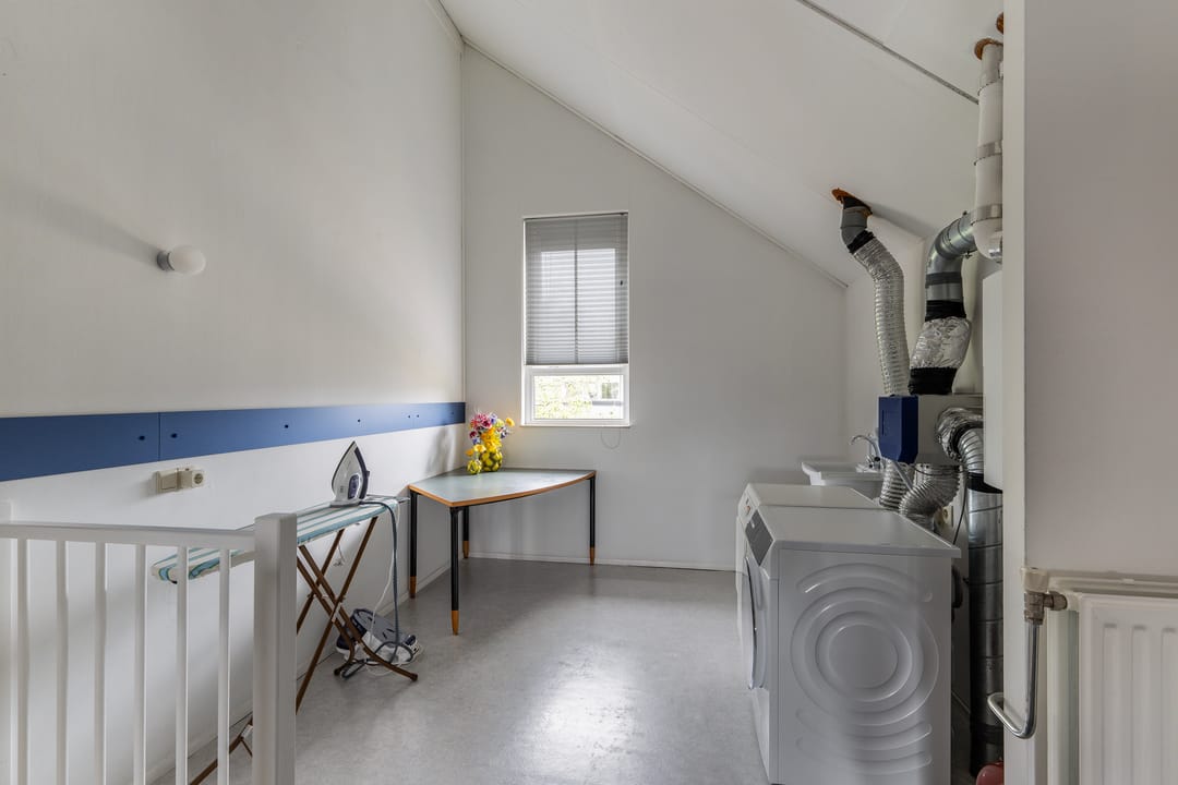 Photo 31 of Valkenierstraat 22