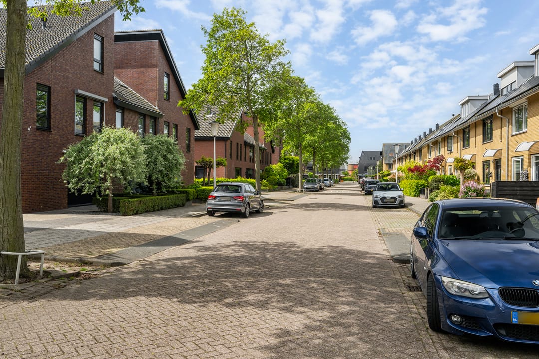 Photo 37 of Valkenierstraat 22