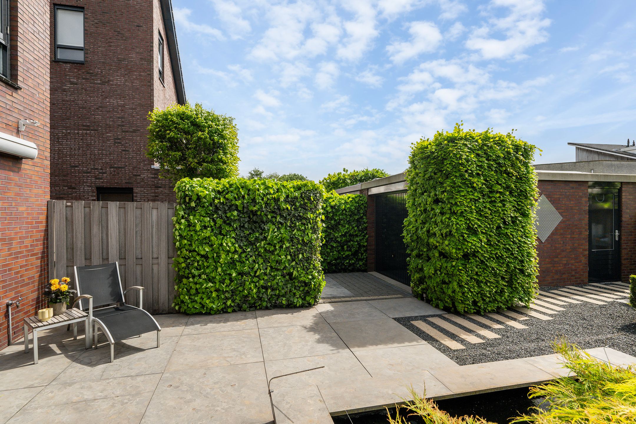Photo 12 of Valkenierstraat 22