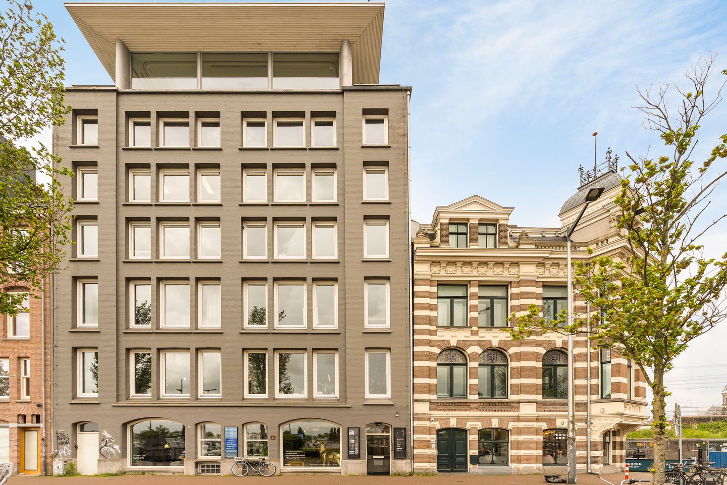 Bekijk foto 1 van De Ruijterkade 107-H