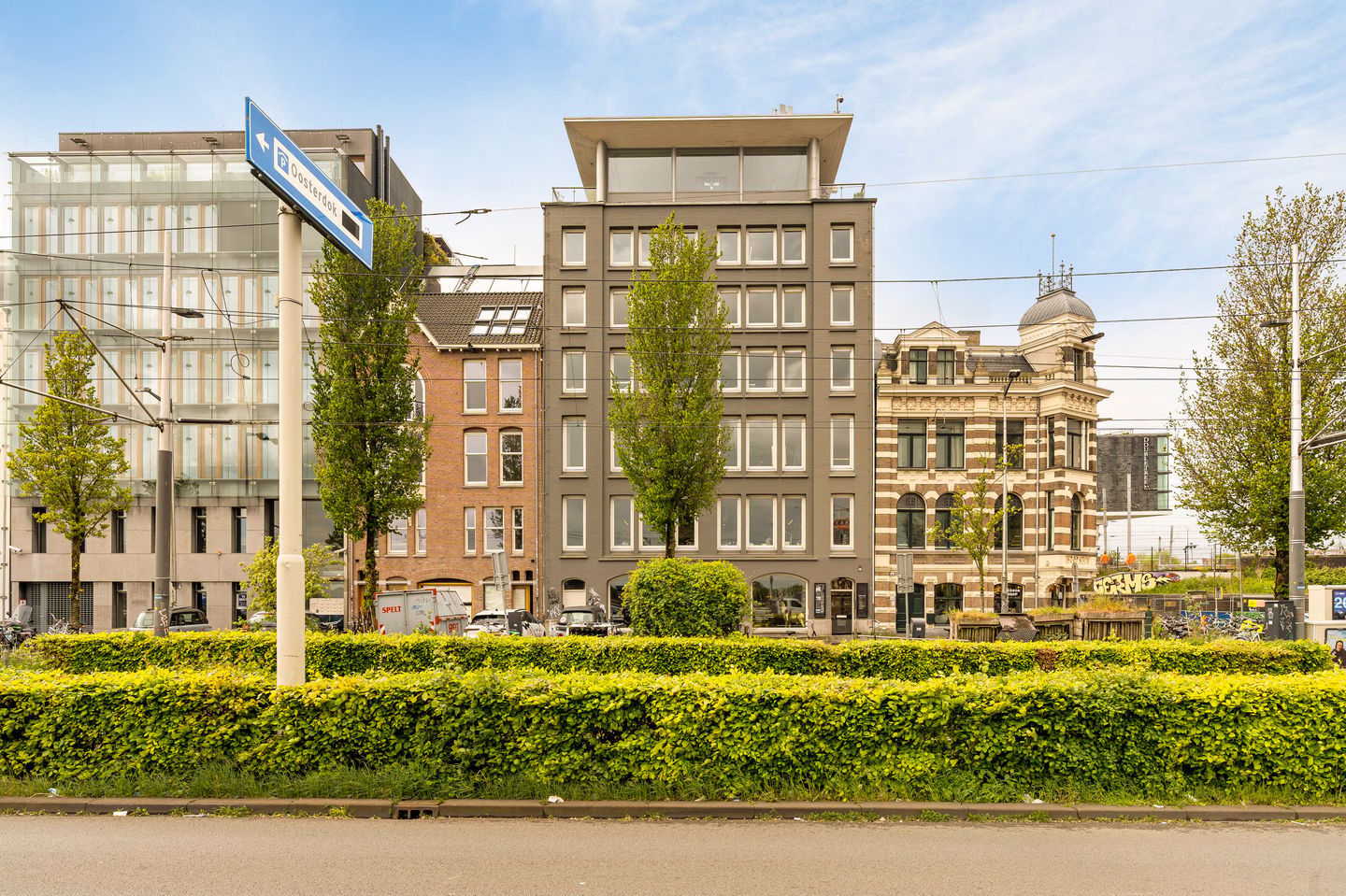 Bekijk foto 2 van De Ruijterkade 107-H