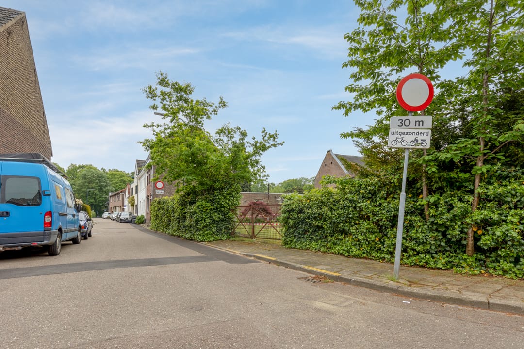 Photo 8 of Beekstraat