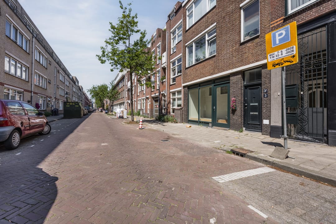Photo 2 of Van Kinsbergenstraat 1-C