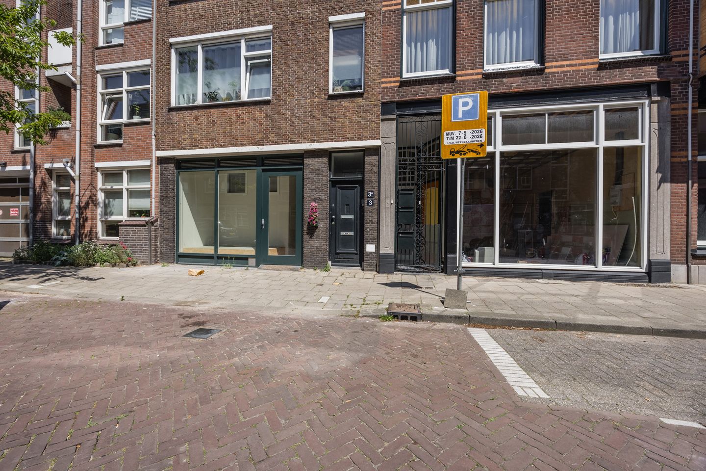 Photo 4 of Van Kinsbergenstraat 1-C