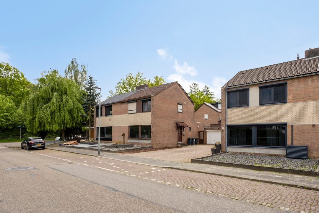 Photo 2 of Ferdinand Bolstraat 14