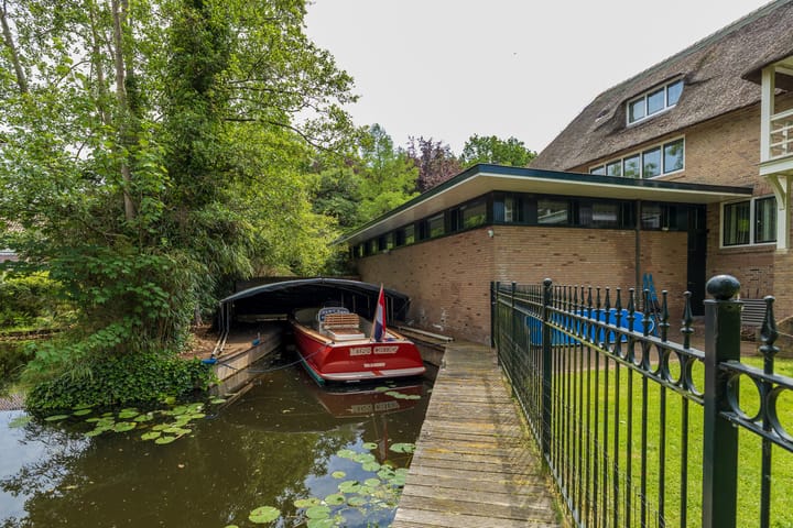 Appartement te koop: Oranje Nassaulaan 12, Warmond