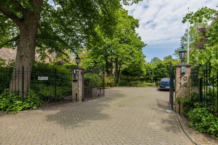 Appartement te koop: Oranje Nassaulaan 12, Warmond