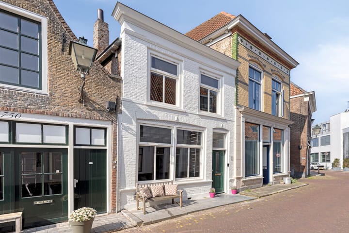 Foto 2 van Sint Domusstraat 4