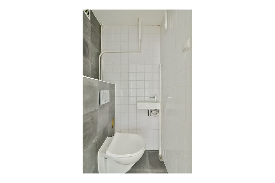 Photo 26 of Cornelis van Vollenhovenstraat 186