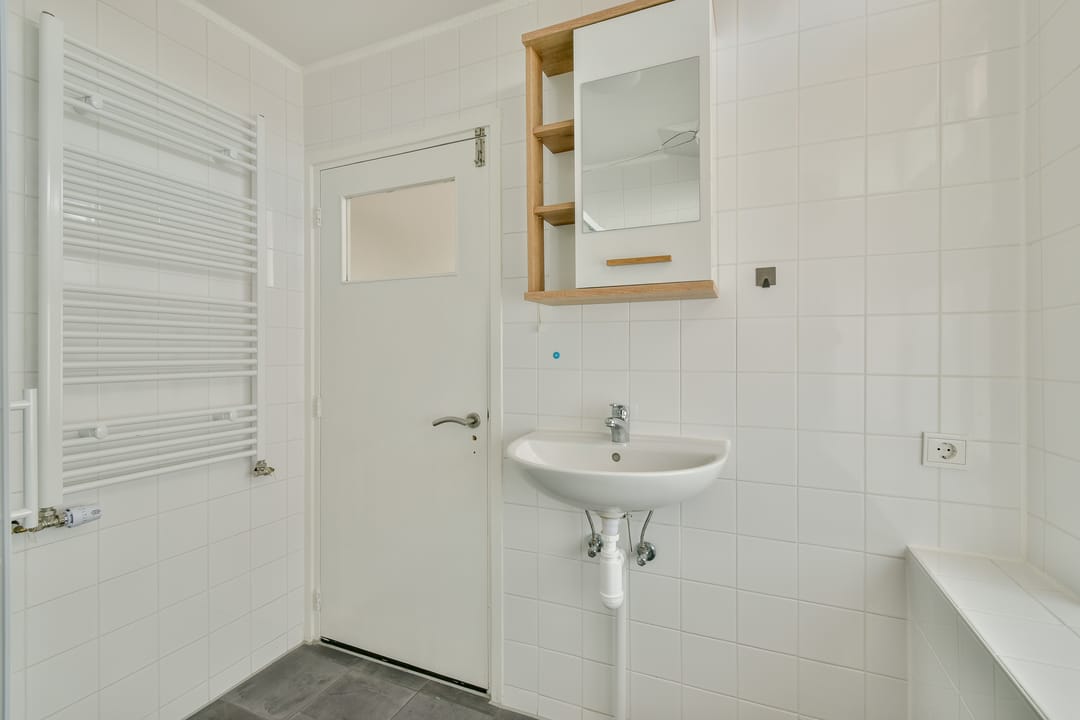 Photo 16 of Cornelis van Vollenhovenstraat 186