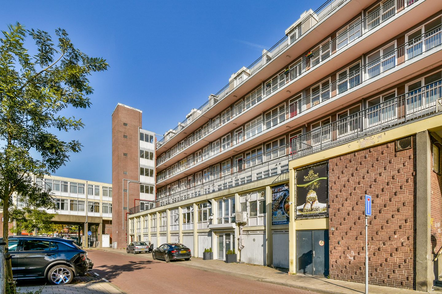 Photo 29 of Cornelis van Vollenhovenstraat 186