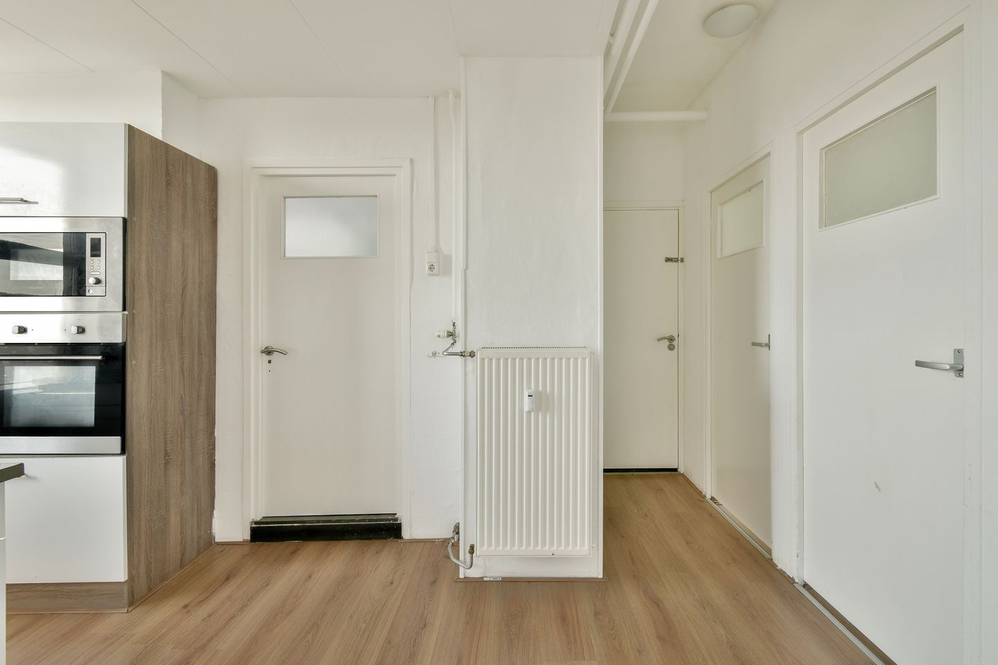 Photo 10 of Cornelis van Vollenhovenstraat 186