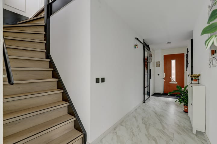 Tussenwoning te koop: Frits Diepenlaan 68, 'S-Gravenhage
