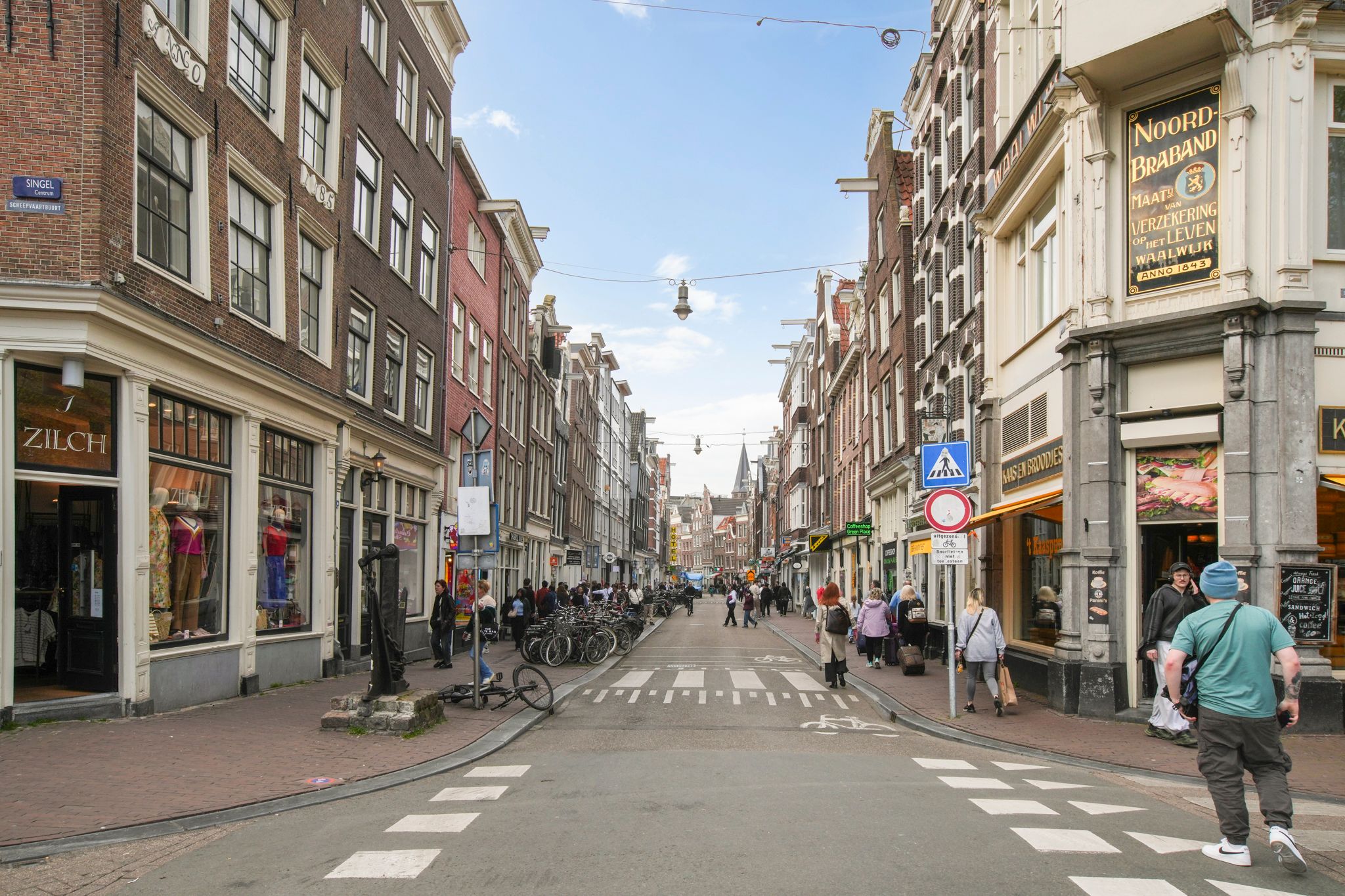 Photo 39 of Haarlemmerstraat 24-1