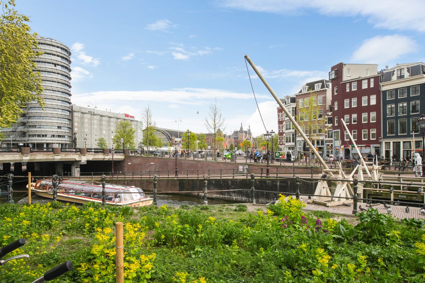 Photo 35 of Haarlemmerstraat 24-1