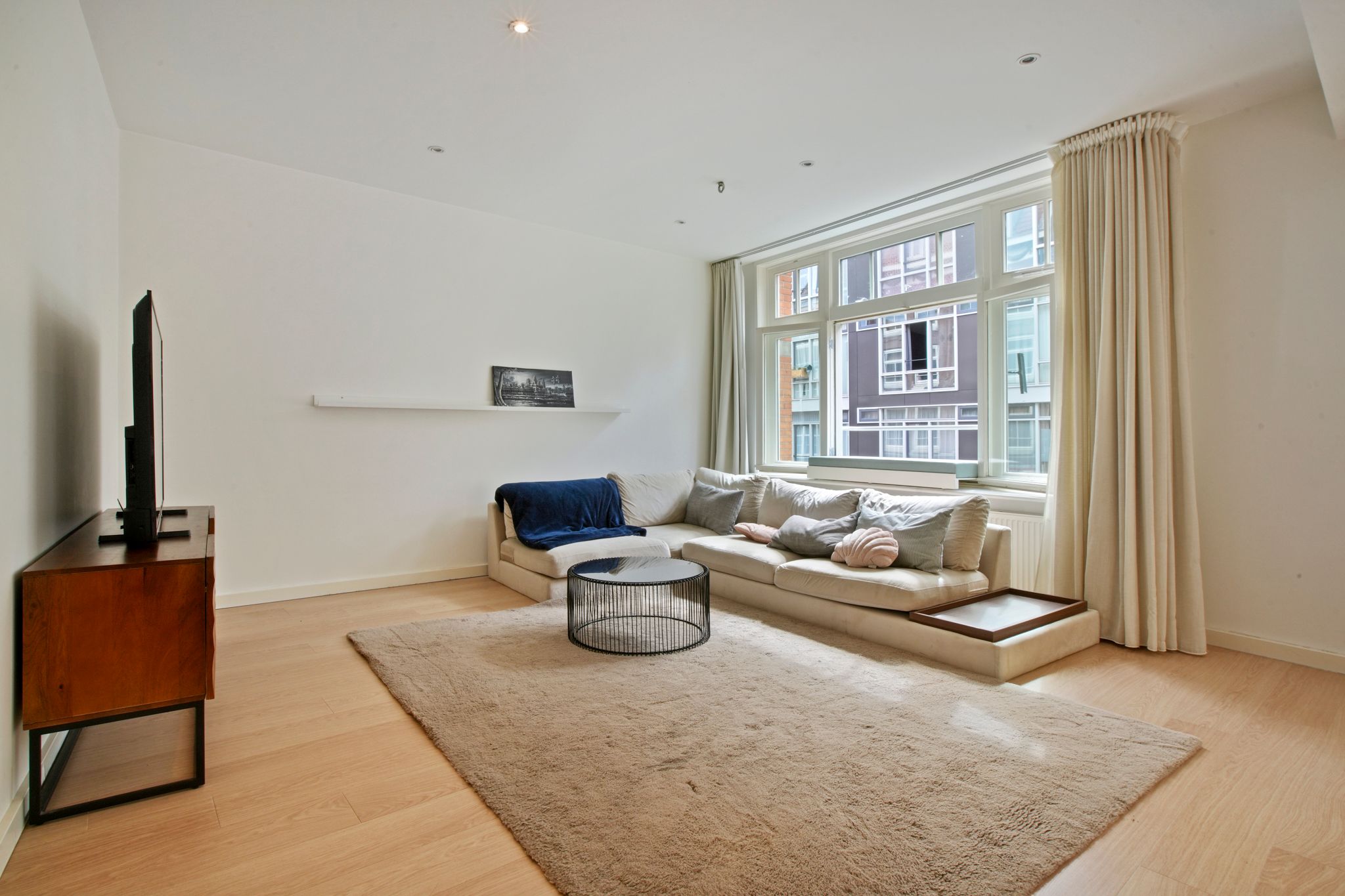 Photo 9 of Haarlemmerstraat 24-1