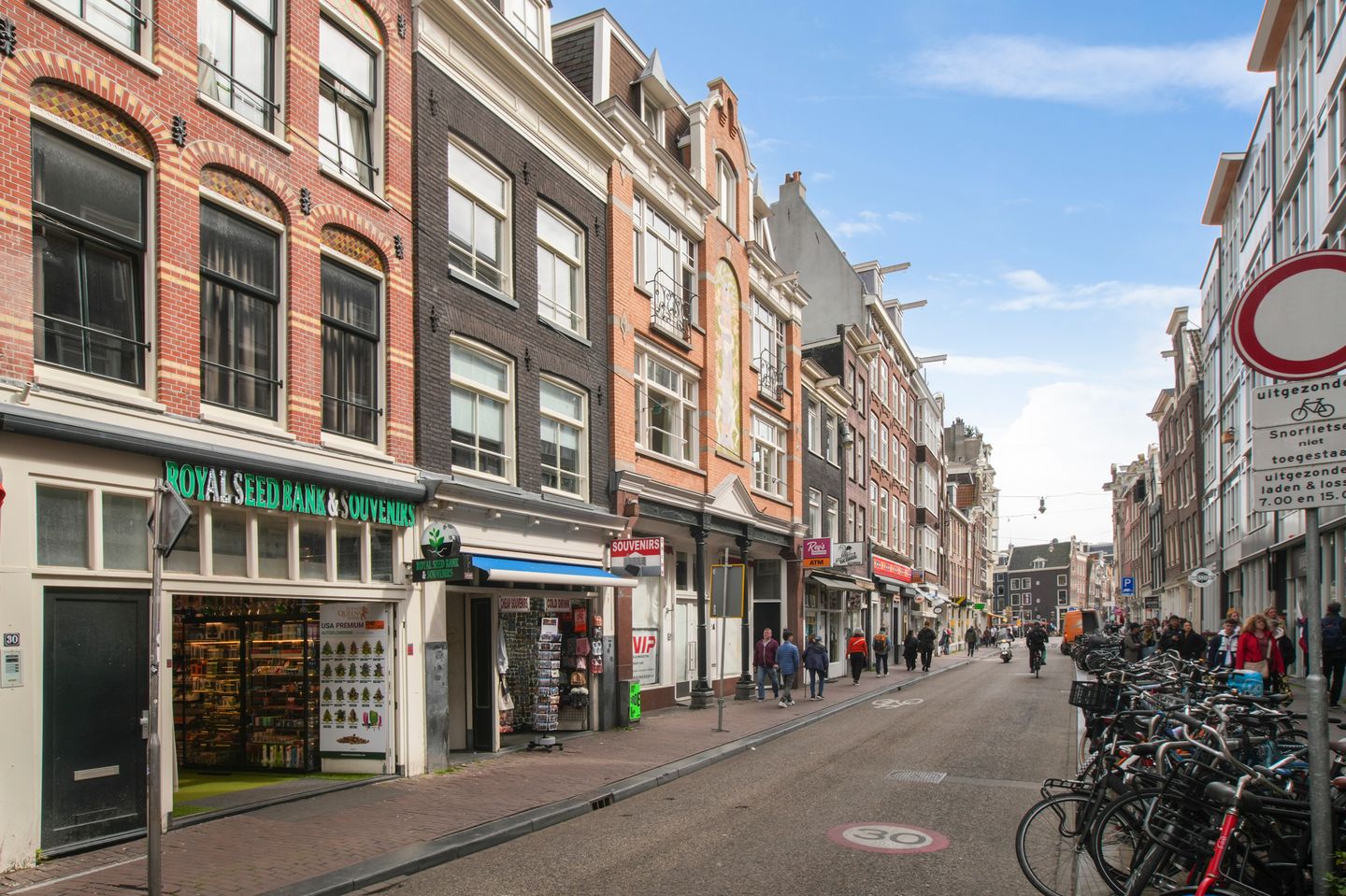 Photo 29 of Haarlemmerstraat 24-1
