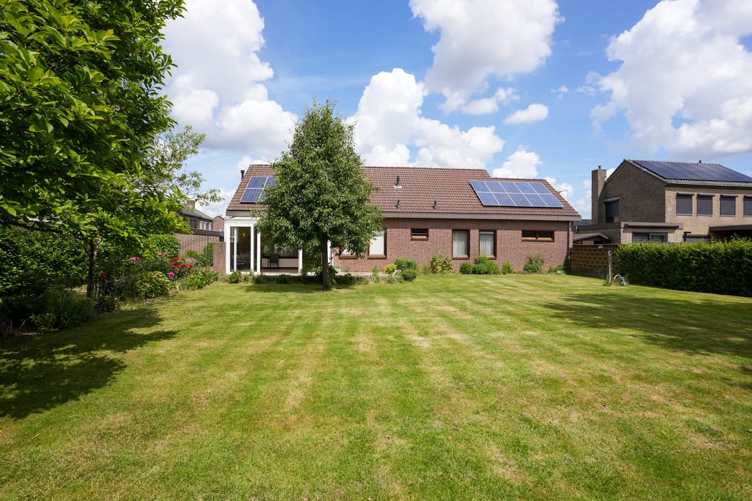 Photo 37 of Wattstraat 8