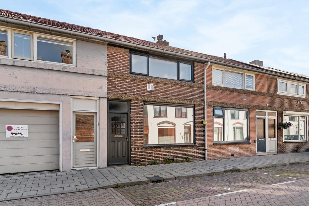 Foto 1 van De Ruijterstraat 3