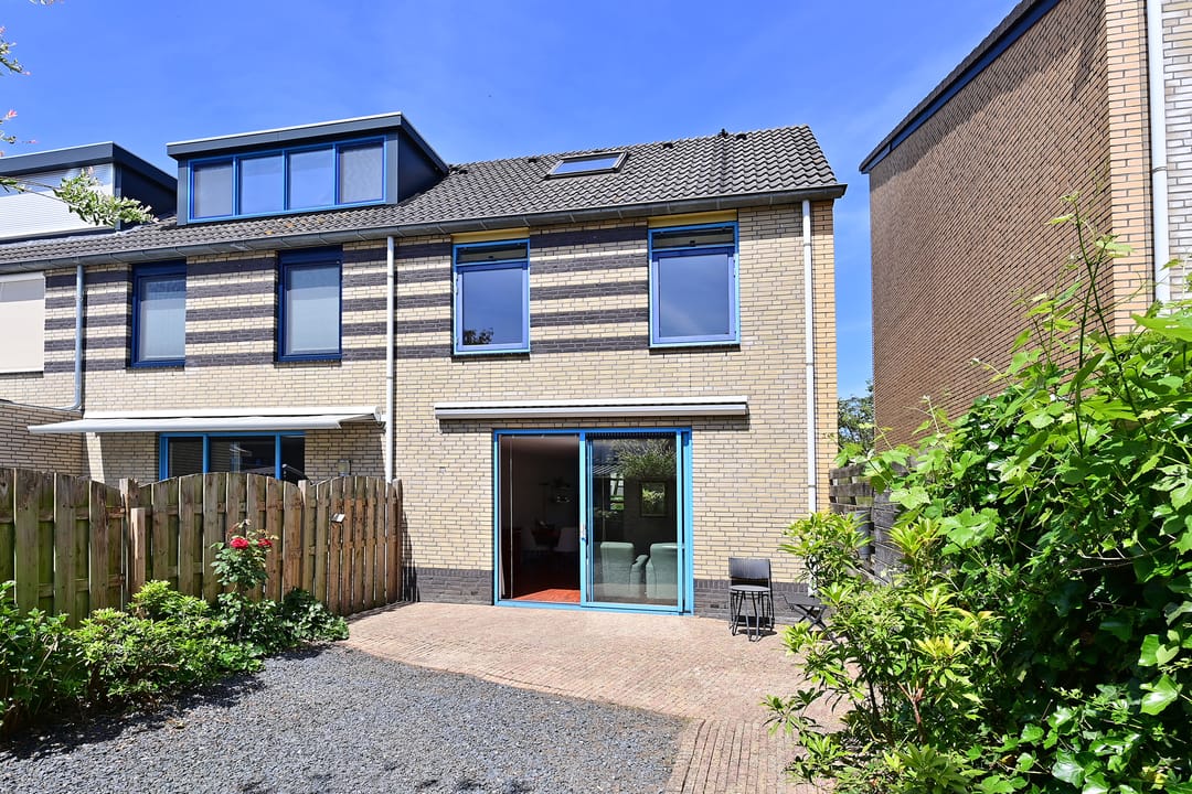 Photo 8 of Zenderstraat 21
