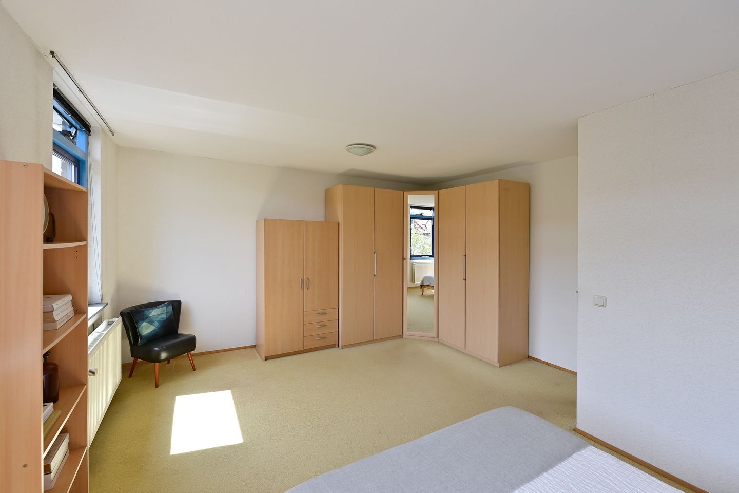 Photo 10 of Zenderstraat 21