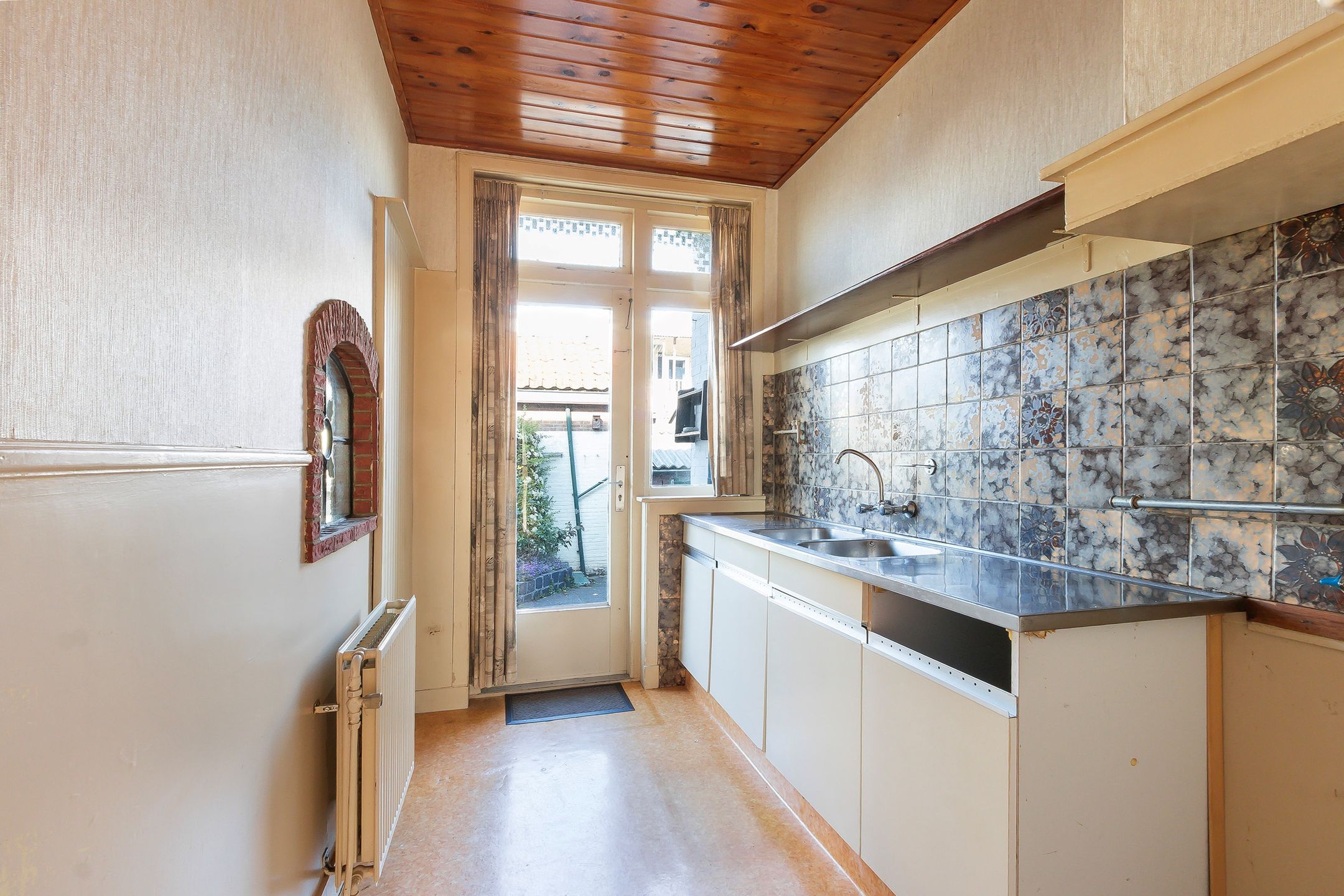 Photo 12 of Camphuijzenstraat 42