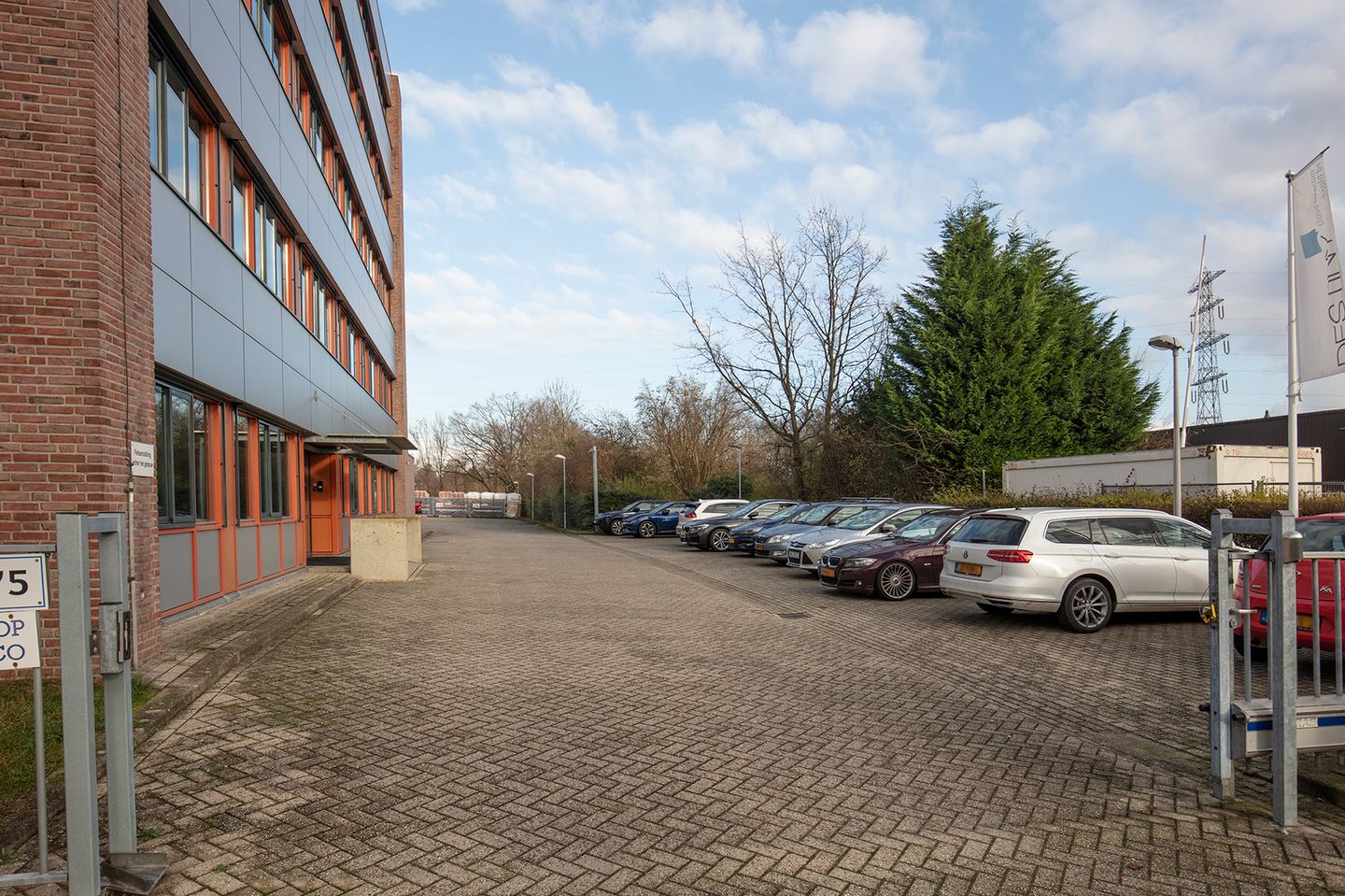 View photo 3 of Beersdalweg 104