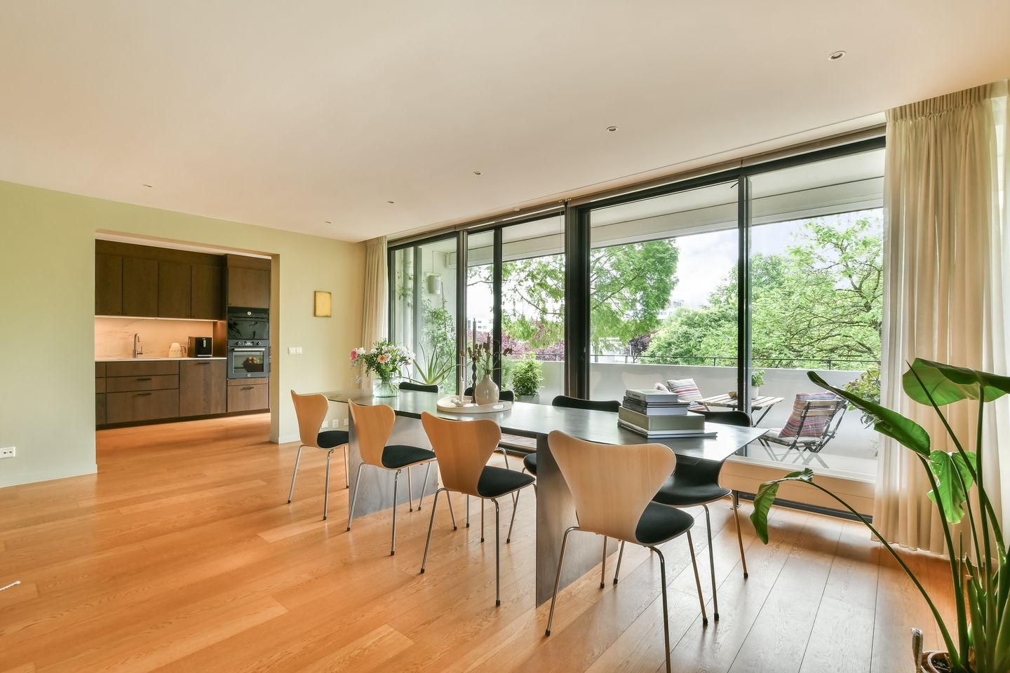 Photo 1 of Chet Bakerstraat 9
