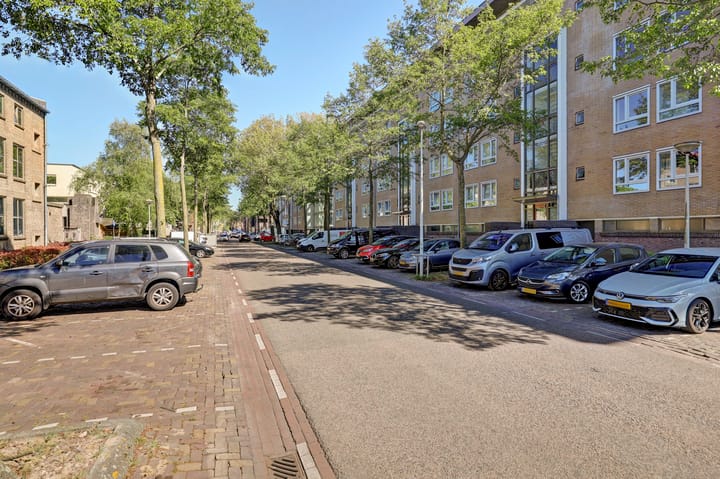 Foto 4 van Aalbersestraat 242-G
