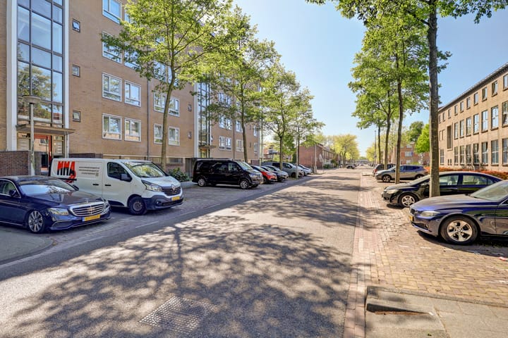 Foto 3 van Aalbersestraat 242-G