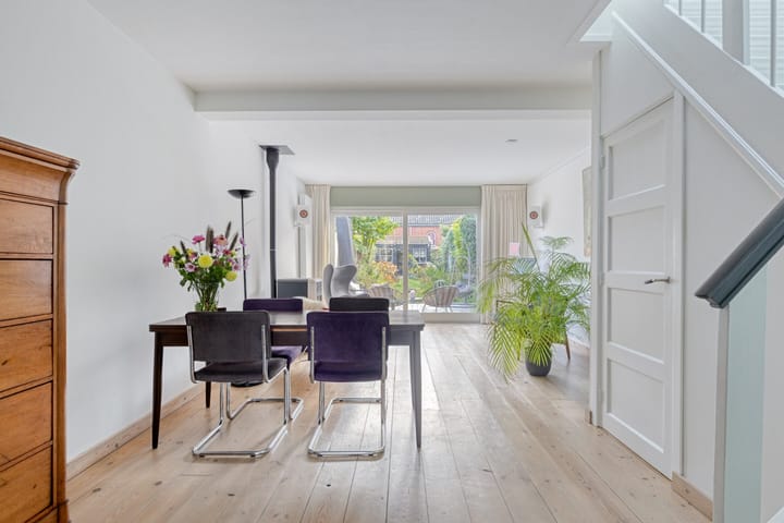 Tussenwoning te koop: Markt 15, Ijzendijke