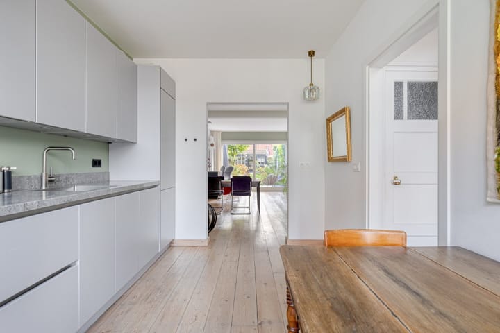 Tussenwoning te koop: Markt 15, Ijzendijke