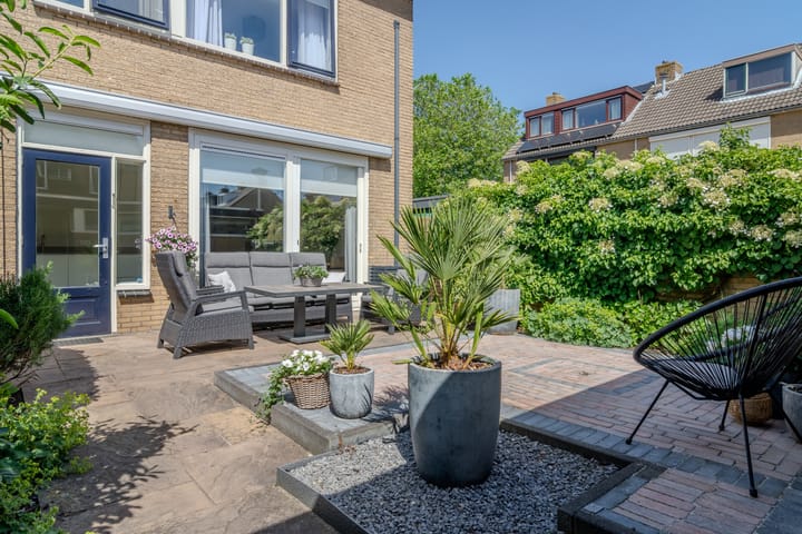Foto 4 van Admiraal Helfrichplein 2