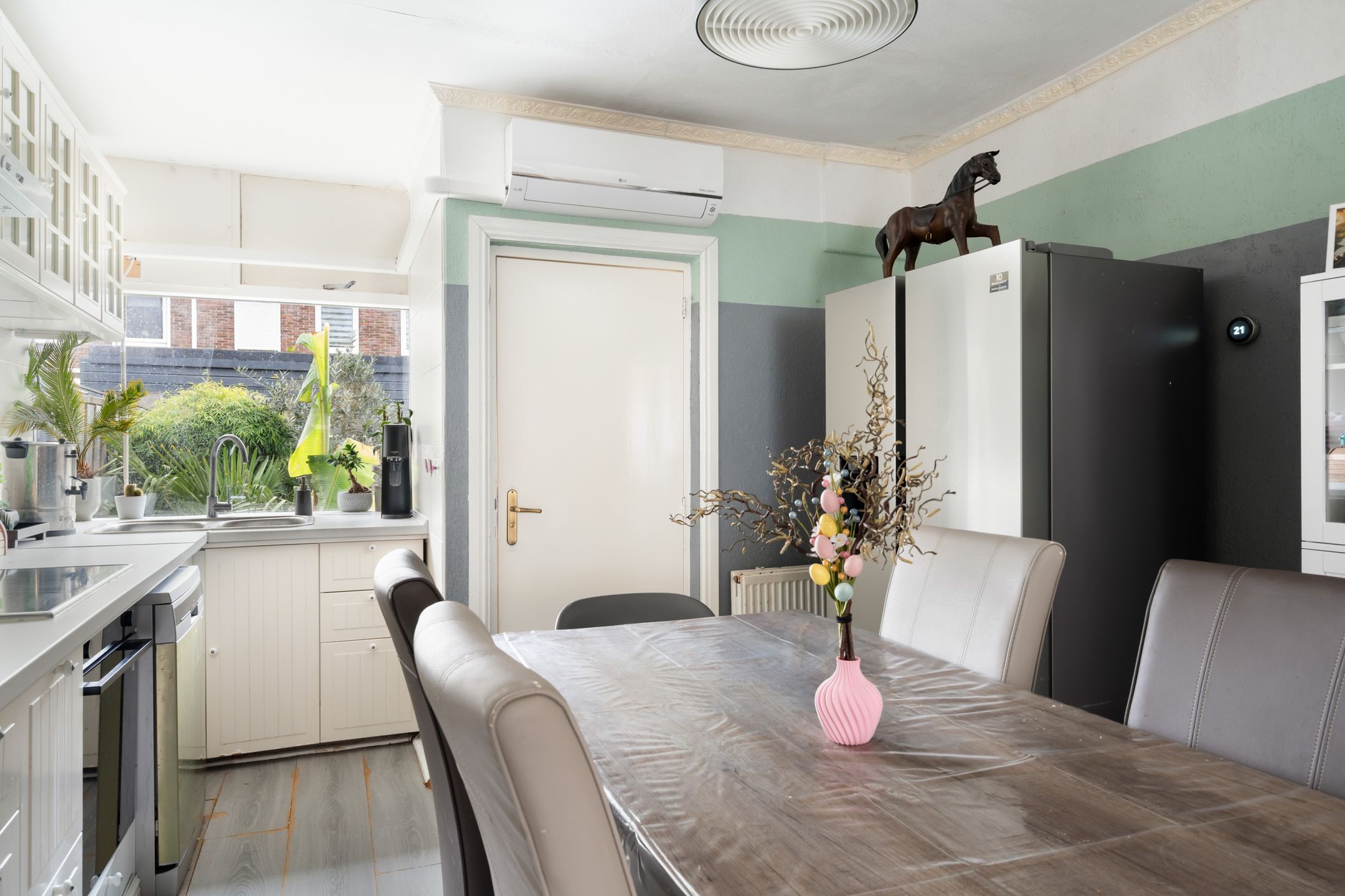 Photo 12 of Graaf van Bloisstraat 86
