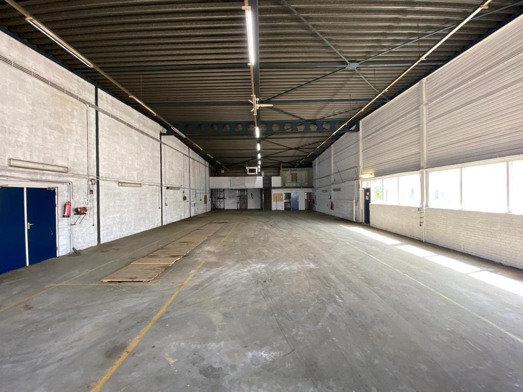 Bekijk foto 3 van A. Einsteinweg 11