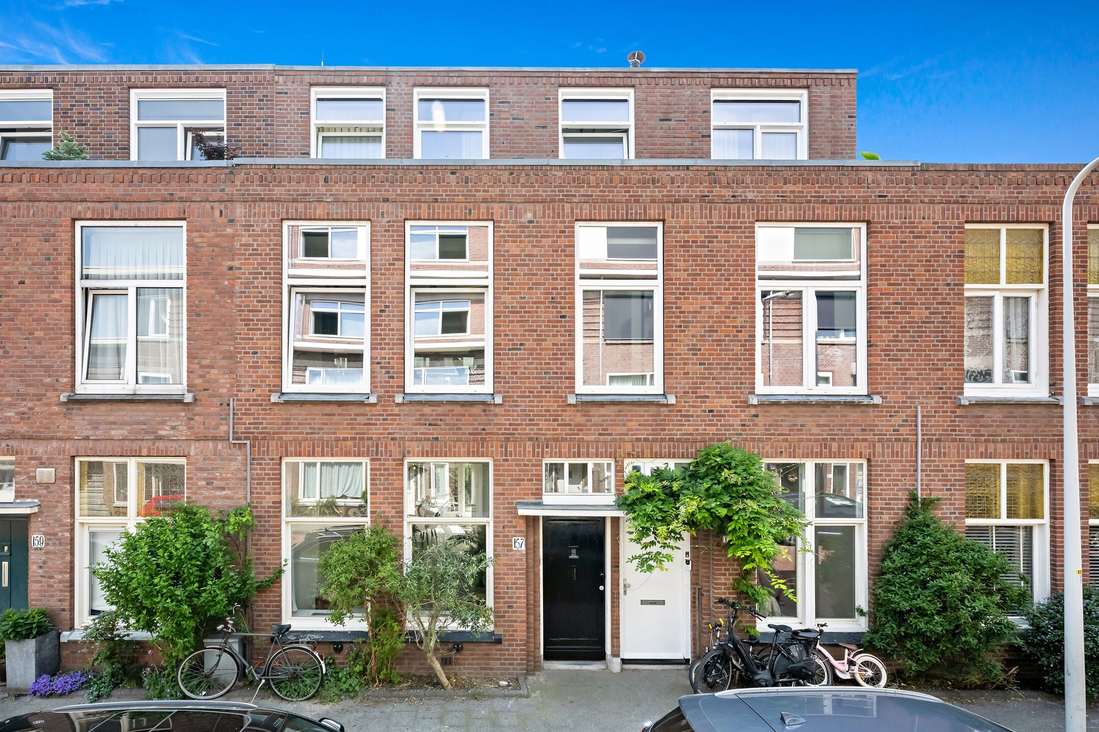 Photo 6 of Hendrik Zwaardecroonstraat 157