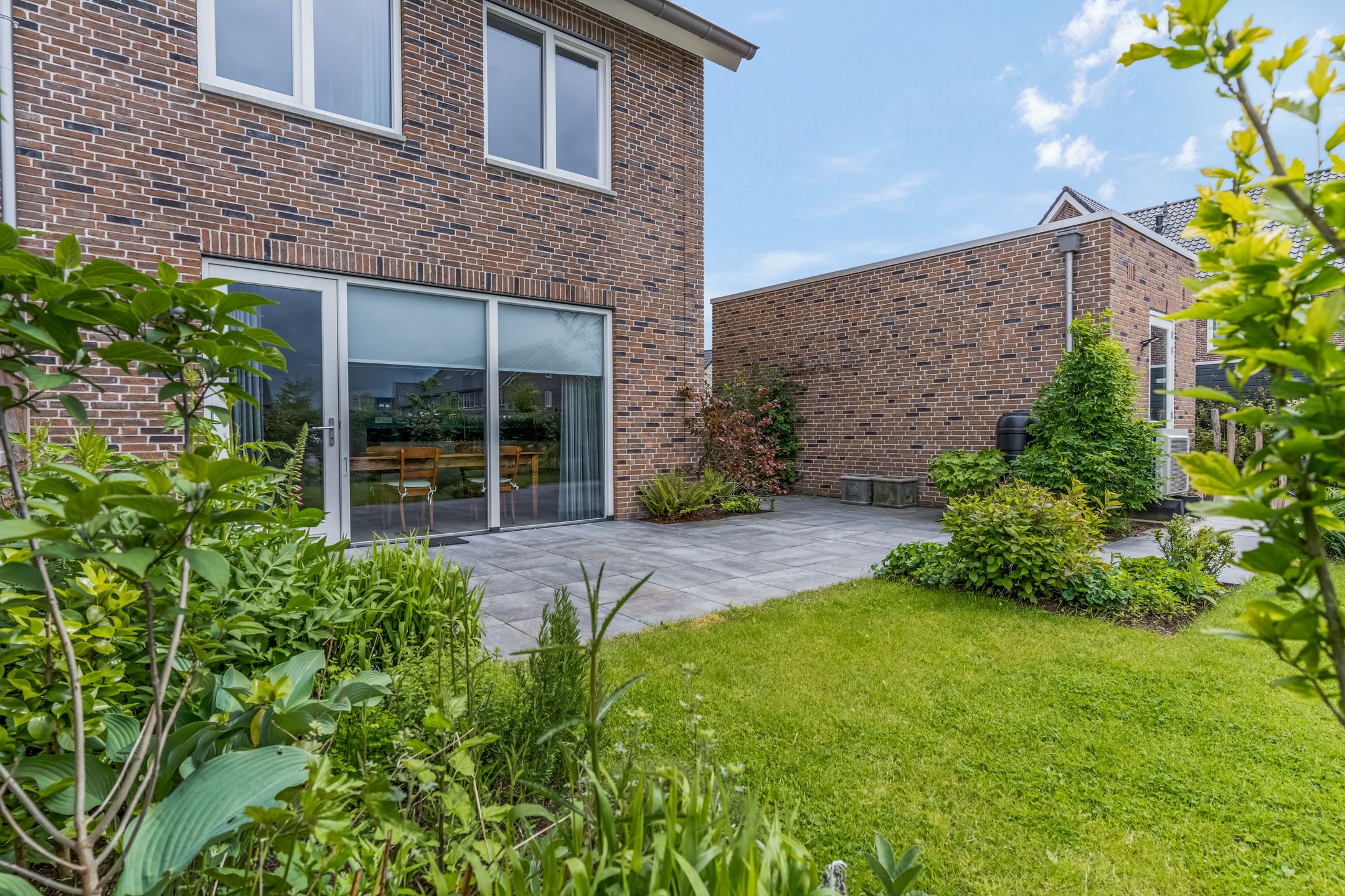Photo 36 of G. van den Bornstraat 2